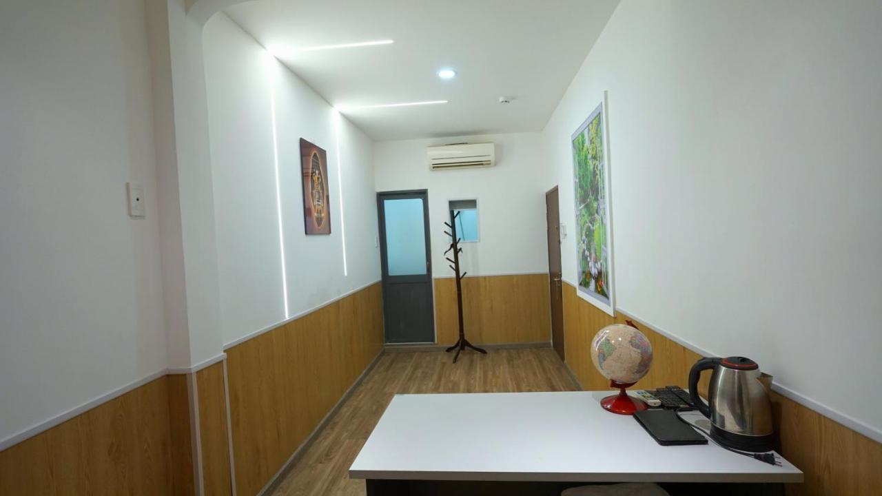 Language Exchange Hotel 3 Ho Chi Minh City Exterior photo